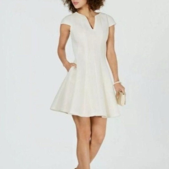 Beautiful Julia Jordan white with gold diamond sewn detail dress with pockets. - Picture 7 of 11